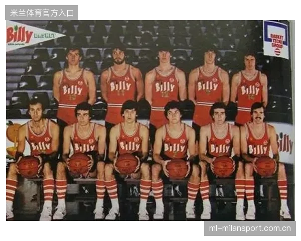 AC米兰传奇人物科斯塔库塔：从“黑马”到“传奇”——一场足球与人生的永恒传奇